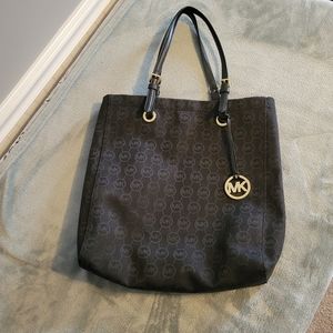 Michael Kors MK Signature Canvas Tote